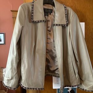 Beautiful, taupe, leather jacket like new